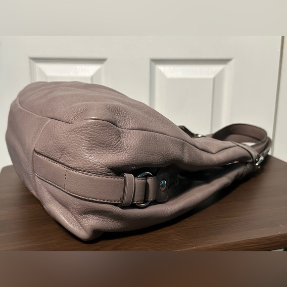 Coach Madison Maggie Taupe Leather Hobo Tote Carryall Shoulder Bag Purse - Picture 12 of 14